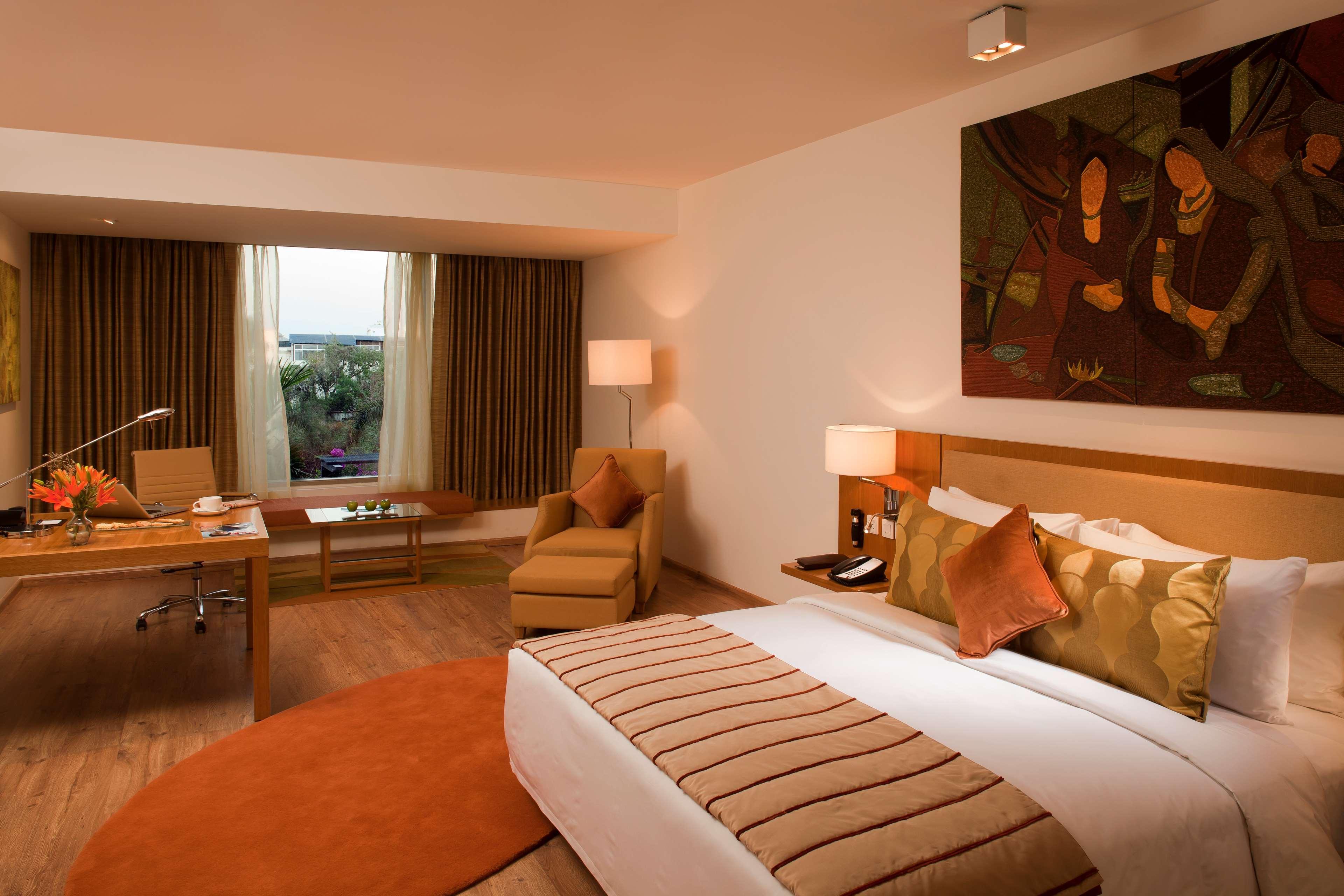 Radisson Blu Plaza Hotel Hyderabad Banjara Hills Habitación foto A room at the Taj Bengal