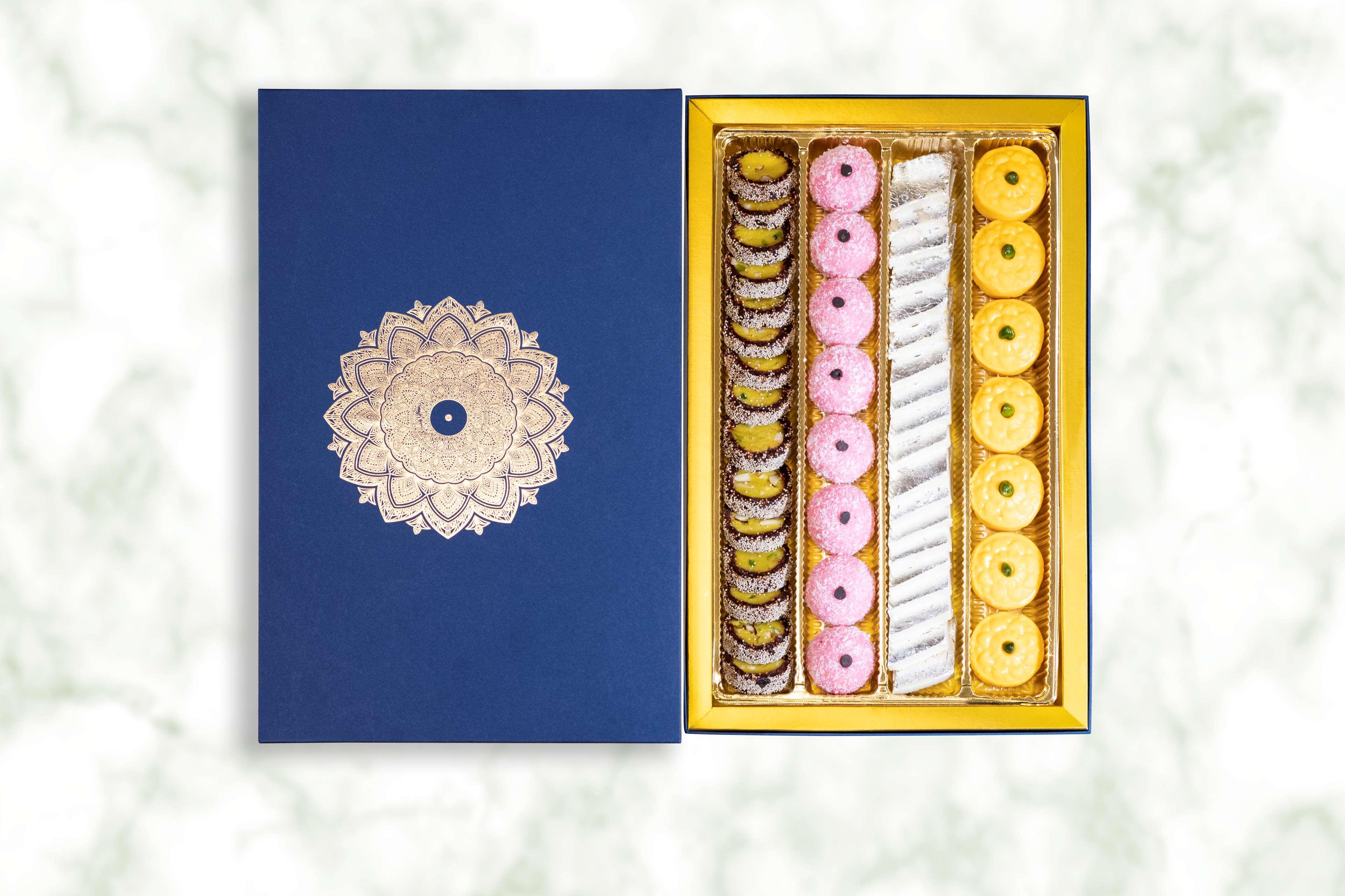 Radisson Blu Plaza Hotel Hyderabad Banjara Hills Exterior foto A box of assorted baklawa